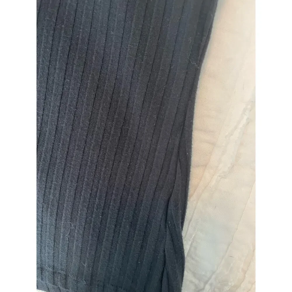 Anthropologie black knit ribbed  halter top Medium - Picture 4 of 9